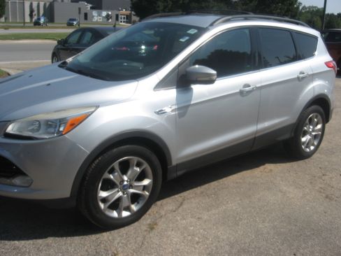 Used 2013 Ford Escape SEL image 1