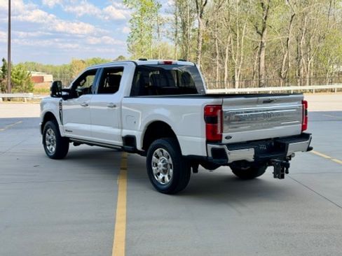 Used 2023 Ford F350 King Ranch AWD/4WD image 6
