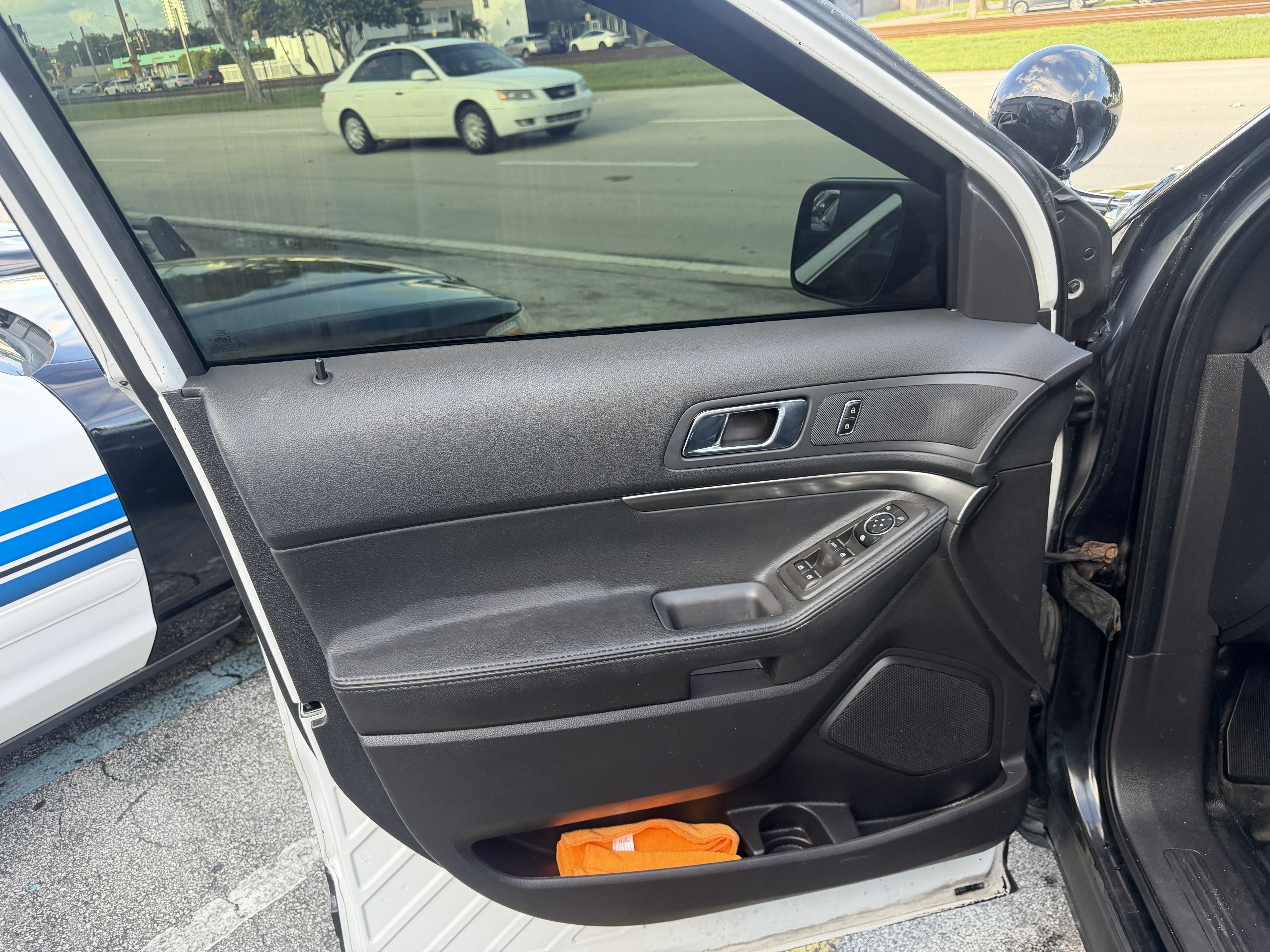 Used 2015 Ford Explorer 4WD Police Interceptor image 12