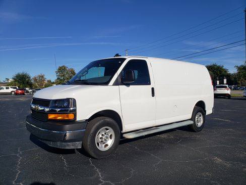 Used 2024 Chevrolet Express 2500 image 1
