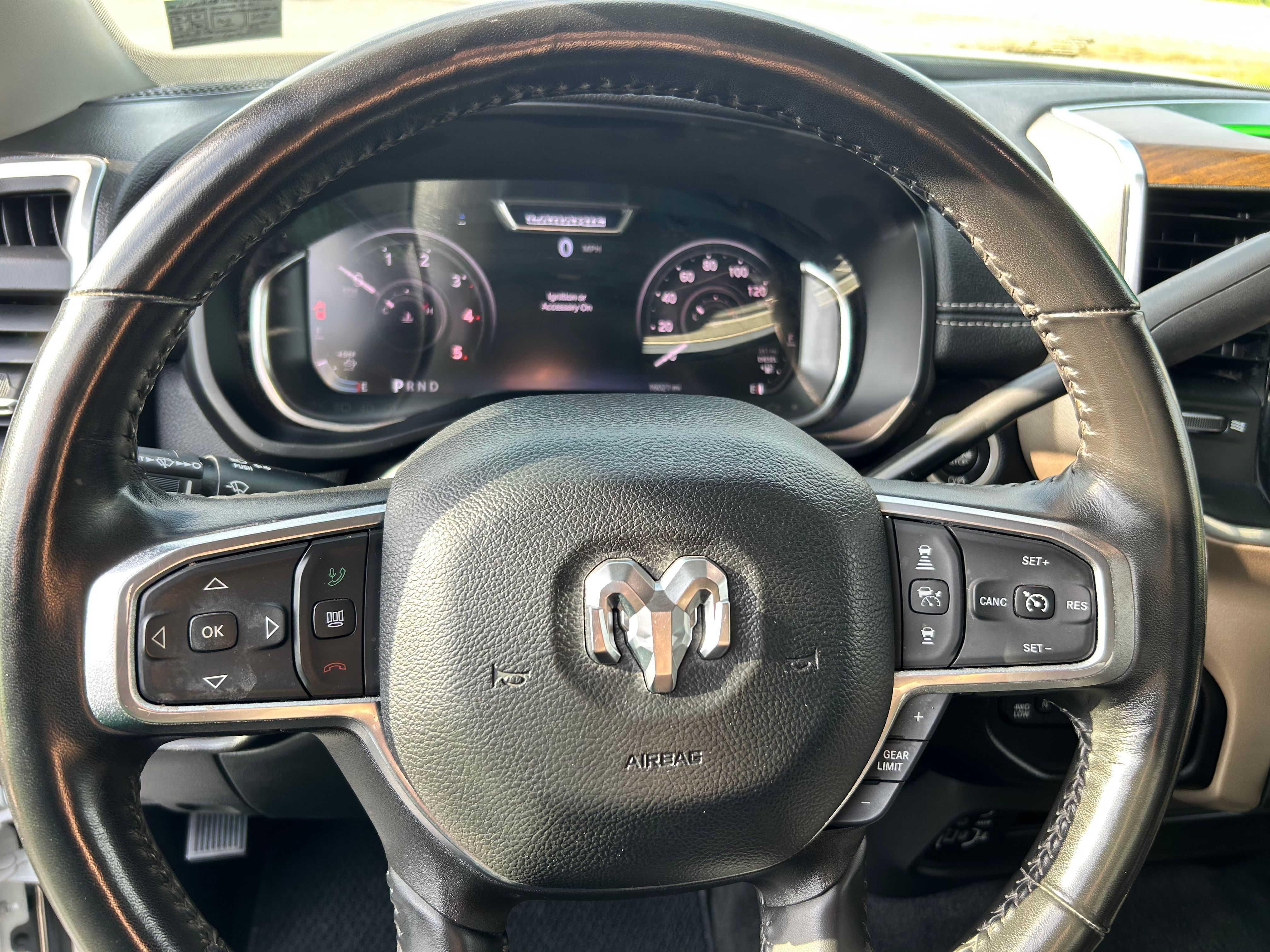 Used 2024 RAM 2500 4x4 Crew Cab Laramie image 35
