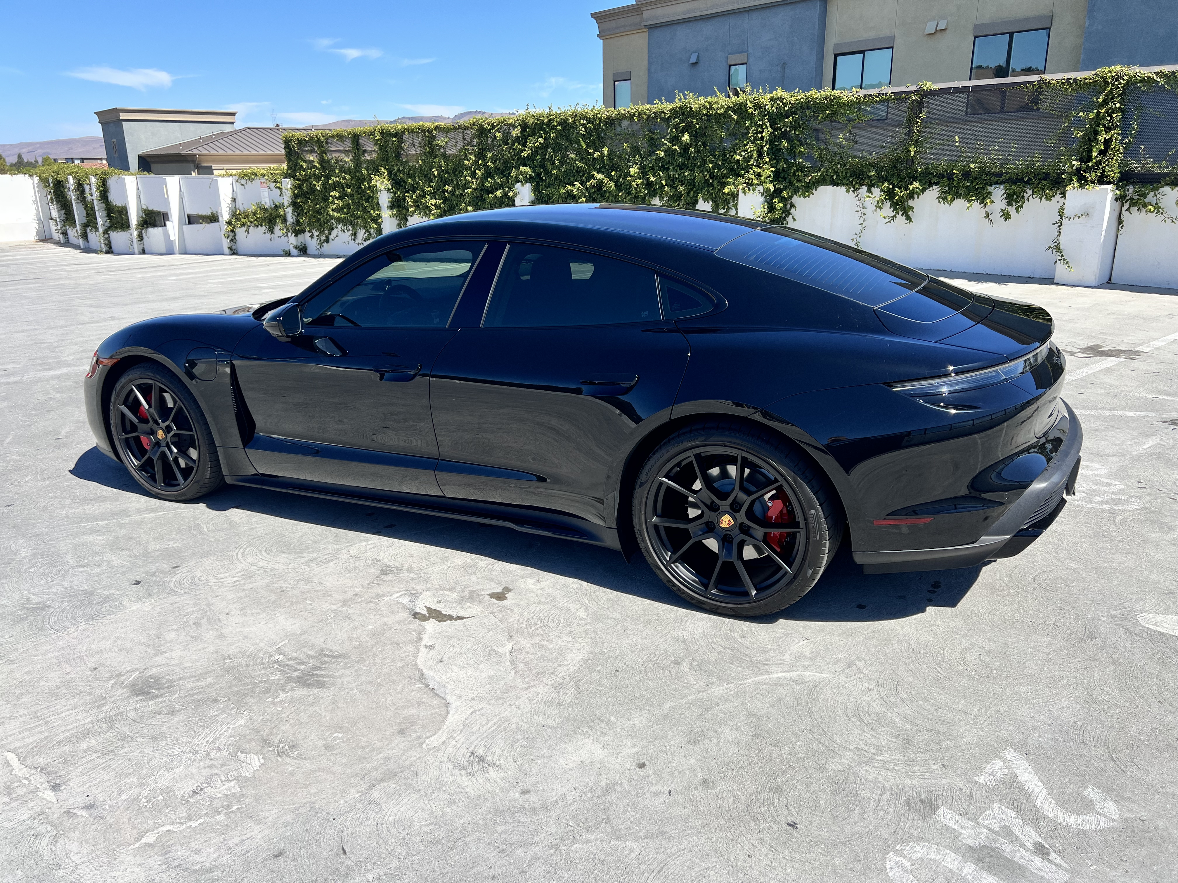 Used 2023 Porsche Taycan GTS AWD/4WD image 8