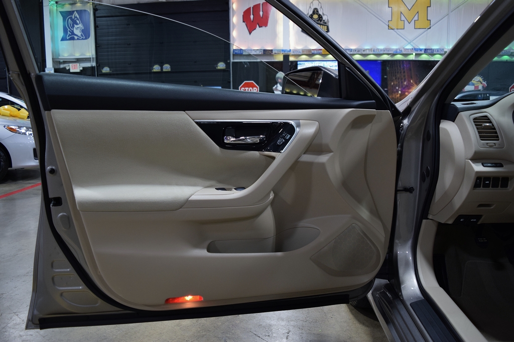 Used 2014 Nissan Altima 2.5 S Sedan FWD image 27