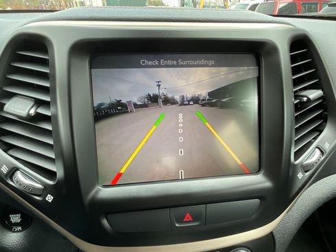 Used 2016 Jeep Cherokee High Altitude image 16