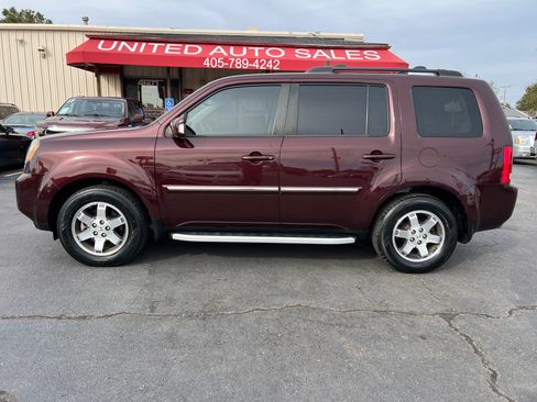 Used 2011 Honda Pilot Touring image 1