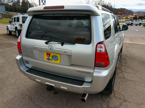 Used 2007 Toyota 4Runner Limited image 12