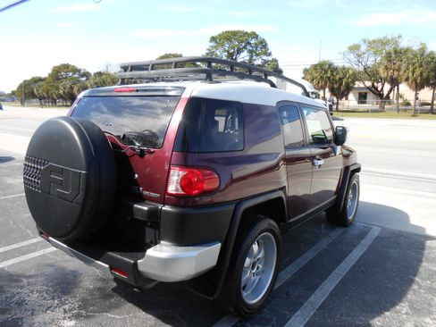 Used 2007 Toyota FJ Cruiser image 5