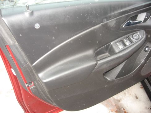 Used 2018 Chevrolet Volt LT image 8