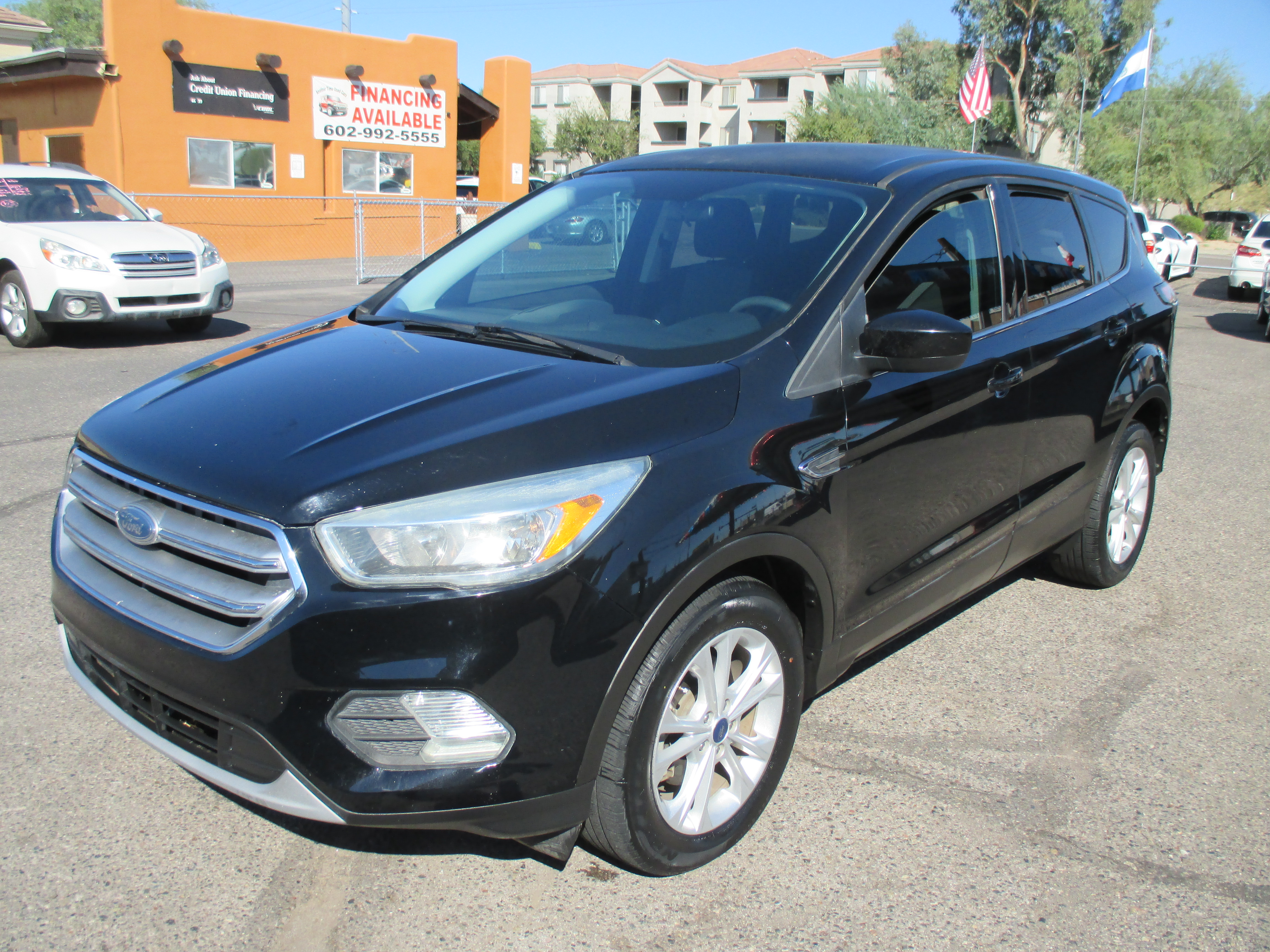 Used 2017 Ford Escape SE Sport Utility 4D FWD image 17