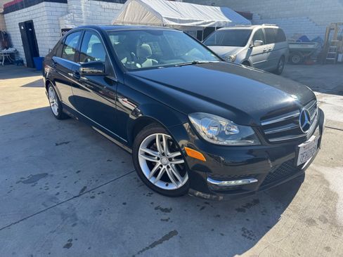 Used 2014 Mercedes-Benz C 250 Sport image 2