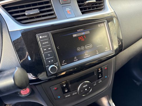 Used 2019 Nissan Sentra SV image 11