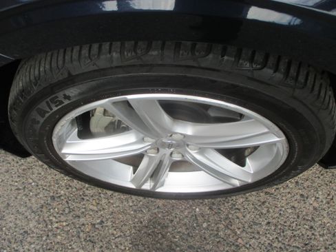 Used 2017 Volvo S90 T5 Momentum Sedan 4D FWD image 19