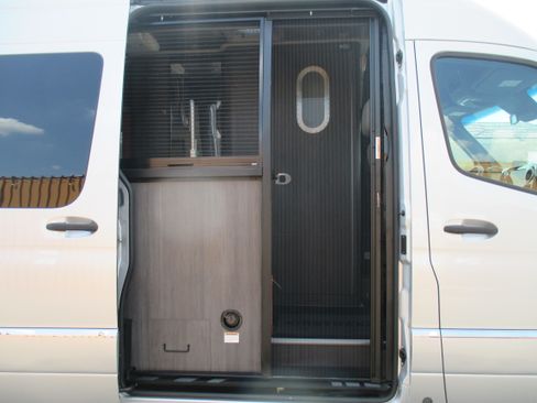 Used 2022 Mercedes-Benz Sprinter 4x4 2500 144 Cargo image 13