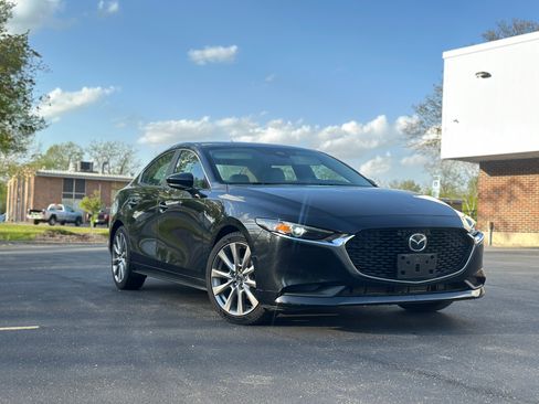 Used 2020 MAZDA MAZDA3 Sedan w/ Select Package FWD image 1