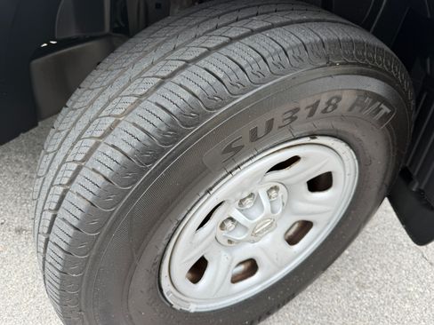 Used 2013 Nissan Frontier S image 29