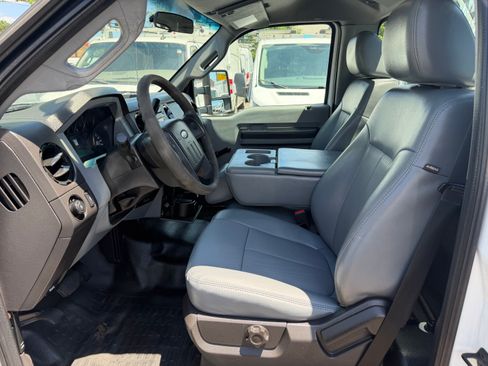 Used 2013 Ford F250 2WD Regular Cab Super Duty image 8