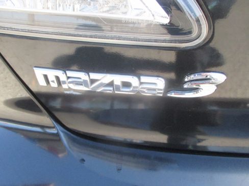 Used 2013 MAZDA MAZDA3 i Touring Sedan FWD image 6
