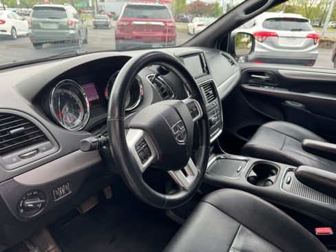 Used 2019 Dodge Grand Caravan GT FWD image 8