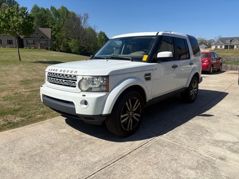 Used 2011 Land Rover LR4 HSE LUX image 2