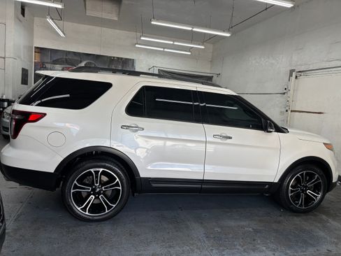 Used 2014 Ford Explorer Sport image 5