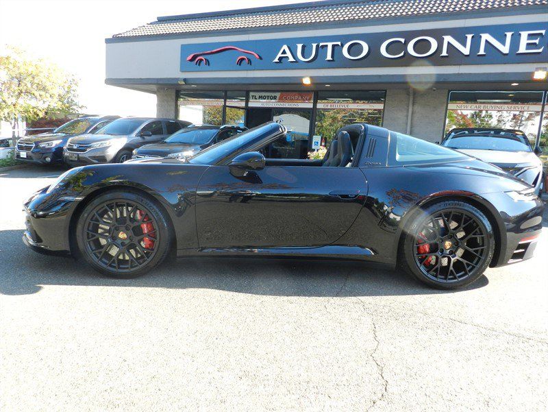 Used 2024 Porsche 911 Targa 4 GTS AWD/4WD image 5