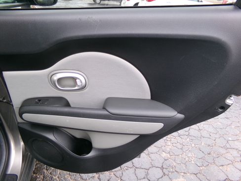 Used 2016 Kia Soul image 14
