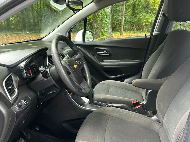 Used 2017 Chevrolet Trax FWD LS image 17