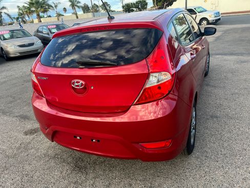 Used 2016 Hyundai Accent SE Hatchback FWD image 8