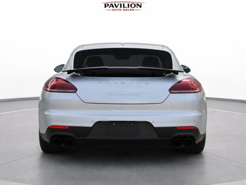 Used 2016 Porsche Panamera GTS image 8