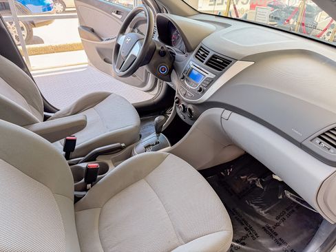 Used 2013 Hyundai Accent GLS Sedan FWD image 14