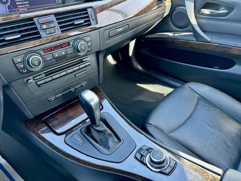 Used 2011 BMW 328i xDrive image 14