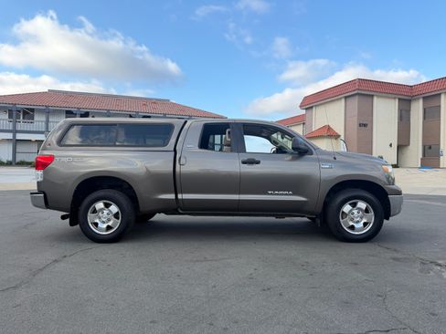 Used 2010 Toyota Tundra 4x4 Double Cab w/ SR5 & TRD image 16