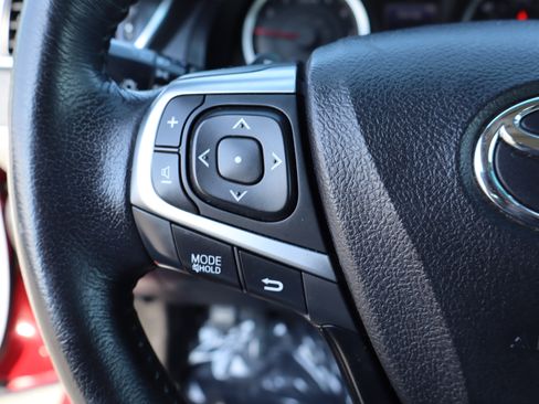 Used 2016 Toyota Camry SE image 21