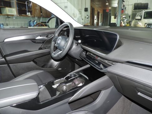 Used 2025 Buick Envision Preferred image 25