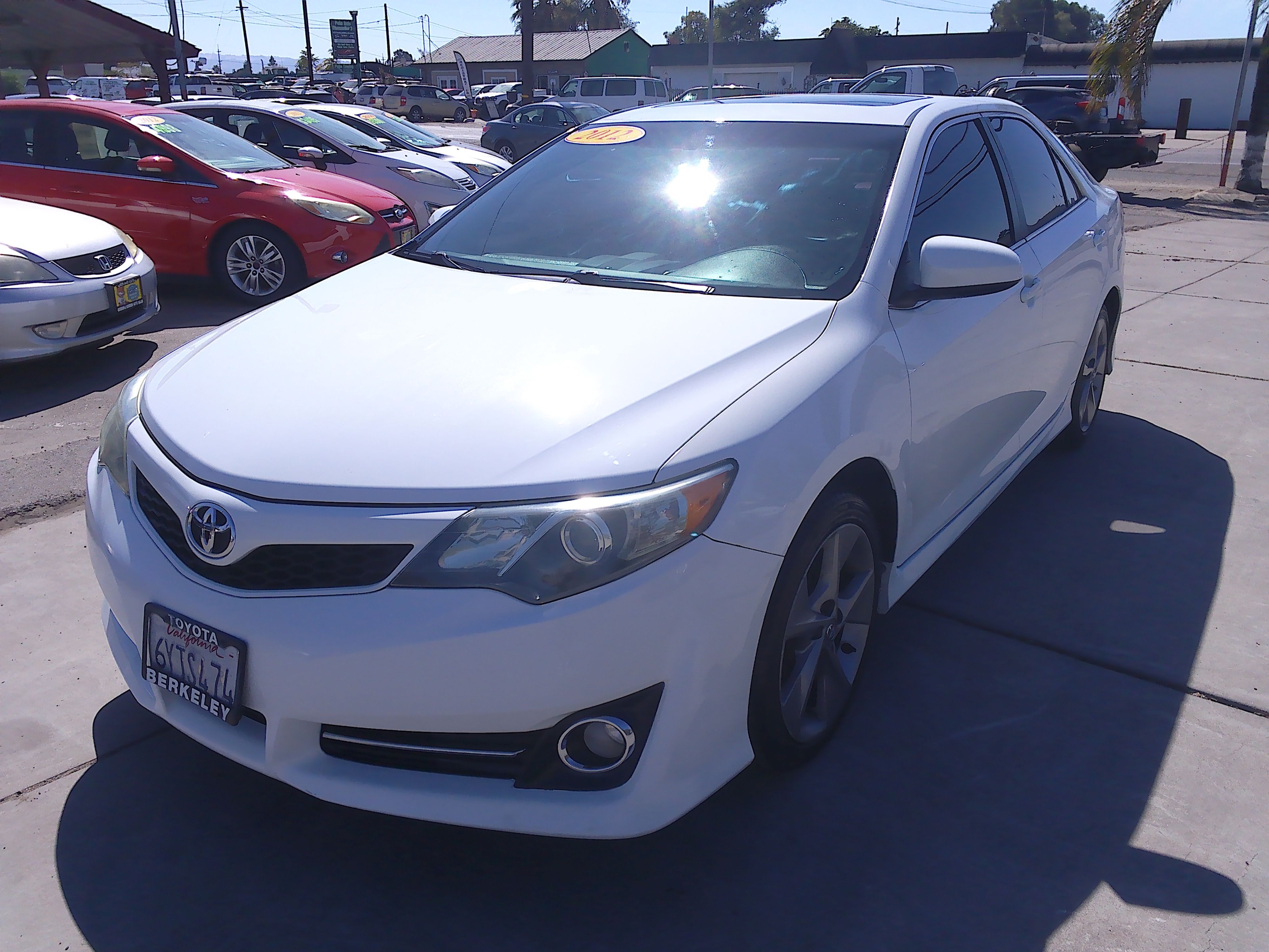 Used 2012 Toyota Camry SE V6 FWD image 2