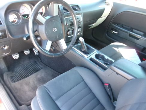 Used 2010 Dodge Challenger R/T image 27