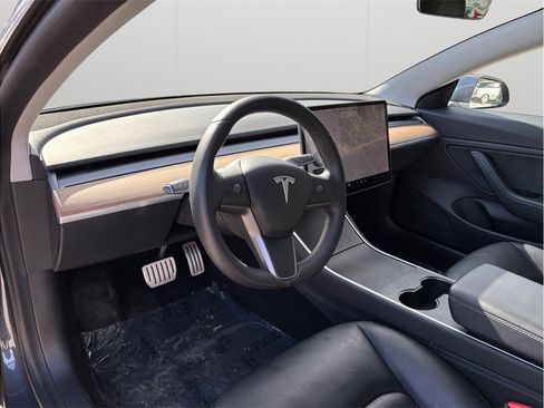 Used 2020 Tesla Model 3 Performance image 6