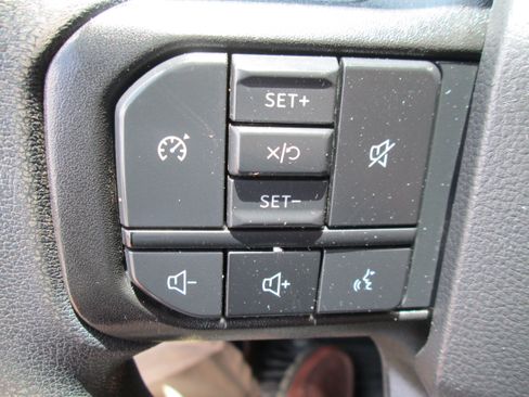 Used 2023 Ford F250 4x4 SuperCab Super Duty image 4