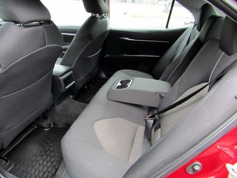 Used 2021 Toyota Camry LE FWD image 21
