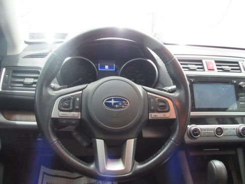 Used 2016 Subaru Outback 3.6R Limited image 19