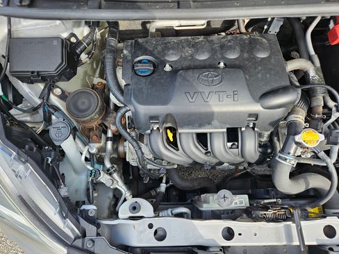 Used 2015 Toyota Yaris LE image 56