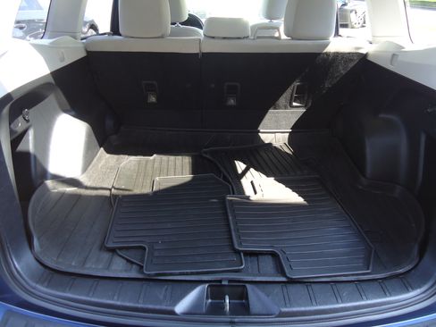 Used 2014 Subaru Forester 2.5i Premium AWD/4WD image 11