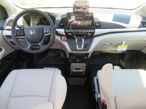 Used 2026 Honda Odyssey EX-L image 27