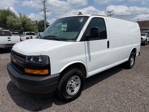 Used 2021 Chevrolet Express 2500 UNAVAIL RWD image 1