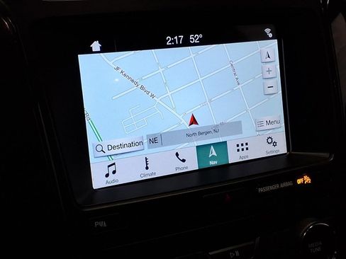 Used 2019 Ford Explorer XLT image 13