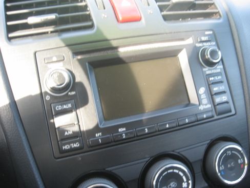 Used 2013 Subaru Impreza 2.5i Premium image 11