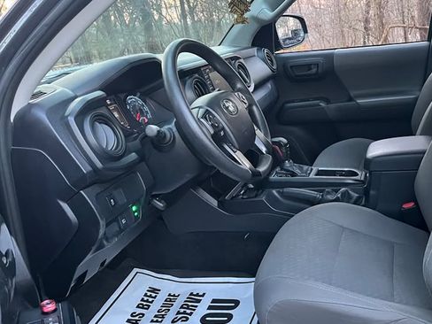 Used 2021 Toyota Tacoma SR image 19