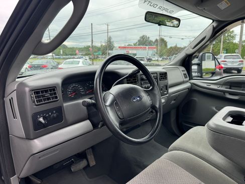 Used 2004 Ford F250 4x4 Regular Cab Super Duty image 8