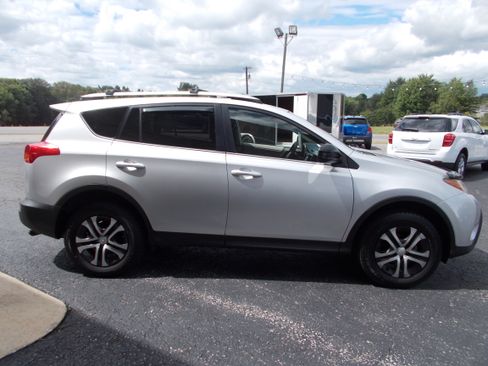 Used 2013 Toyota RAV4 AWD LE image 4