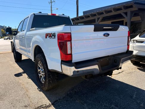 Used 2022 Ford F250 Super Duty Platinum image 4